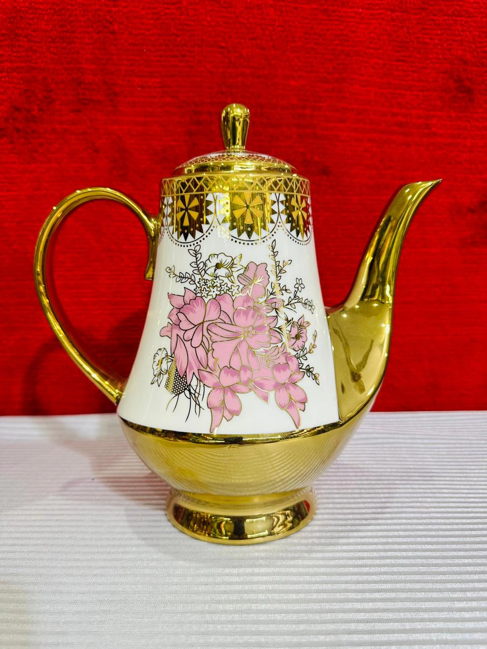 China Dinner Set – Golden Floral Design (61 Pieces) - Image 6