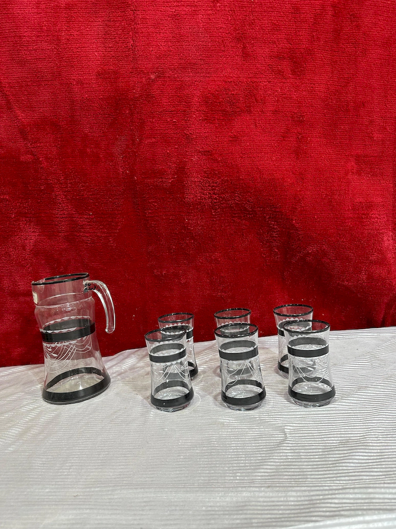 Luxury Black Rim Glass Jug Set – 7 Pcs Water & Juice Serving Set - Image 2
